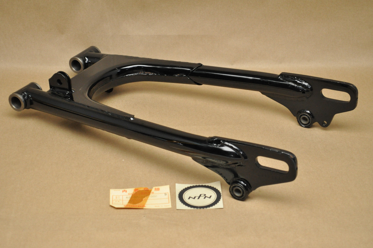 NOS Honda CB350 K2-K4 CB350G CL350 K2-K5 Rear Swing Arm Bracket 52100-317-000 B