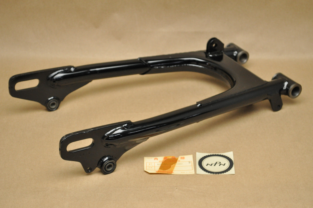 NOS Honda CB350 K2-K4 CB350G CL350 K2-K5 Rear Swing Arm Bracket 52100-317-000 B