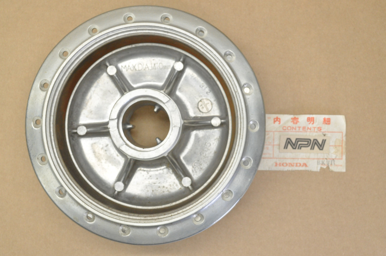 NOS Honda CA175 CL125 A SL175 SS125 A Front Wheel Hub 44601-230-020