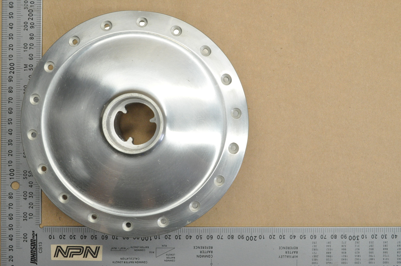 NOS Honda CA175 CL125 A SL175 SS125 A Front Wheel Hub 44601-230-020