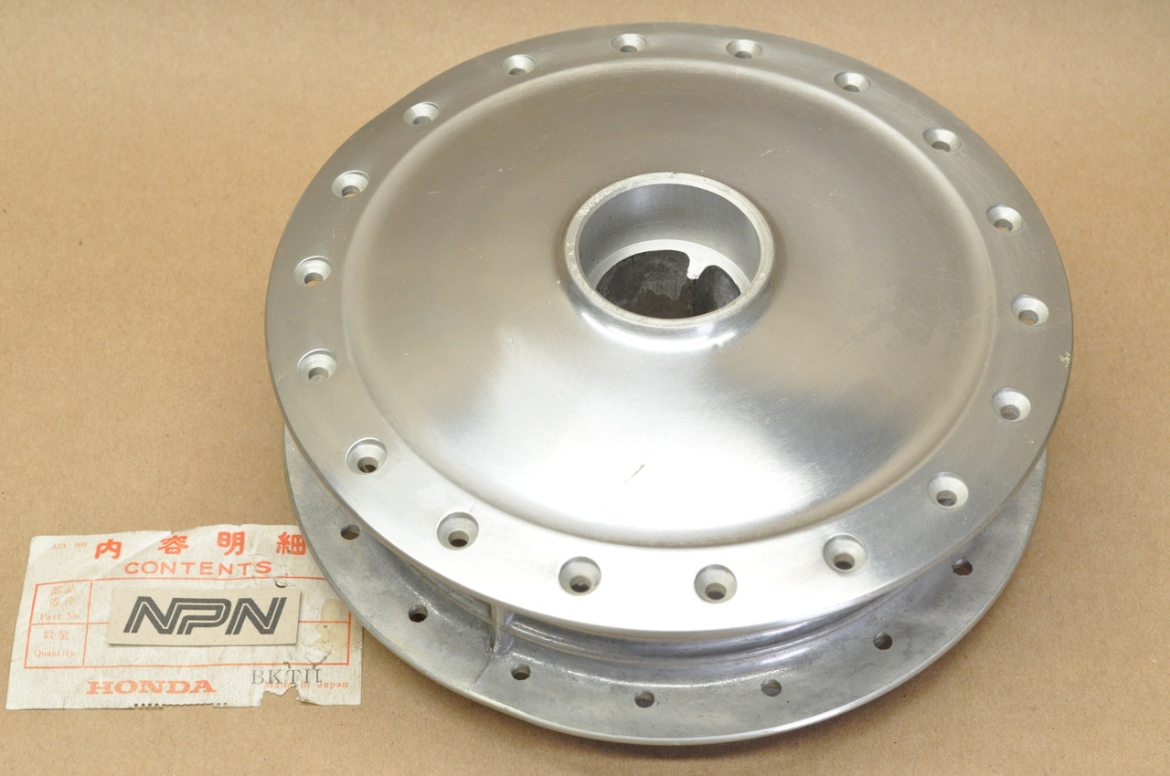 NOS Honda CA175 CL125 A SL175 SS125 A Front Wheel Hub 44601-230-020