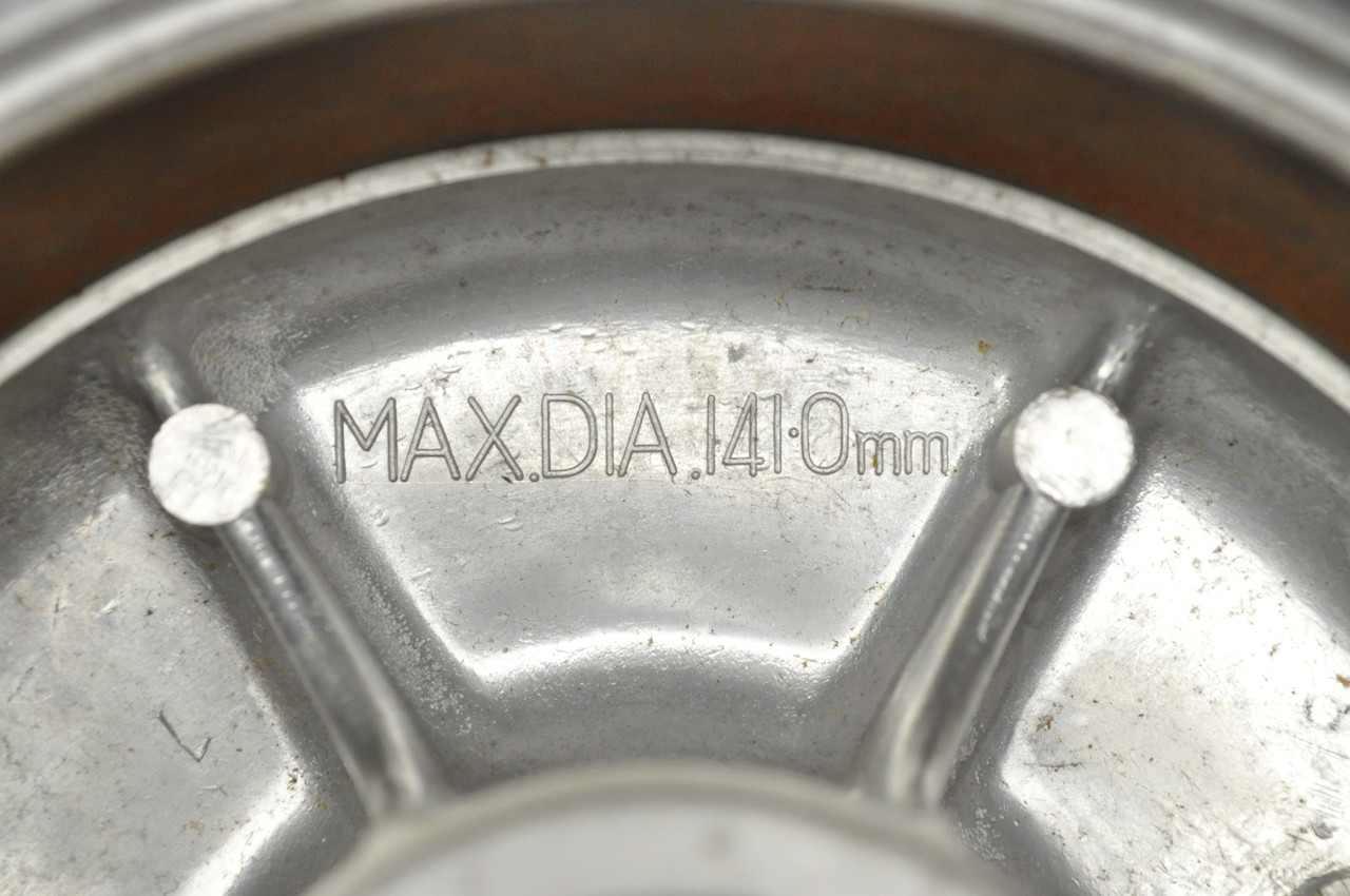 NOS Honda CA175 CL125 A SL175 SS125 A Front Wheel Hub 44601-230-020