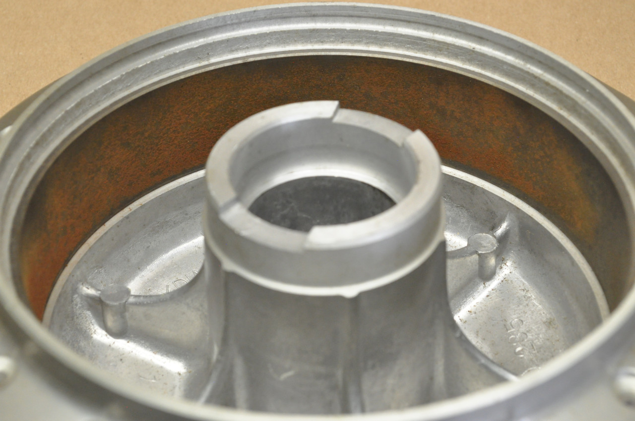 NOS Honda CA175 CL125 A SL175 SS125 A Front Wheel Hub 44601-230-020