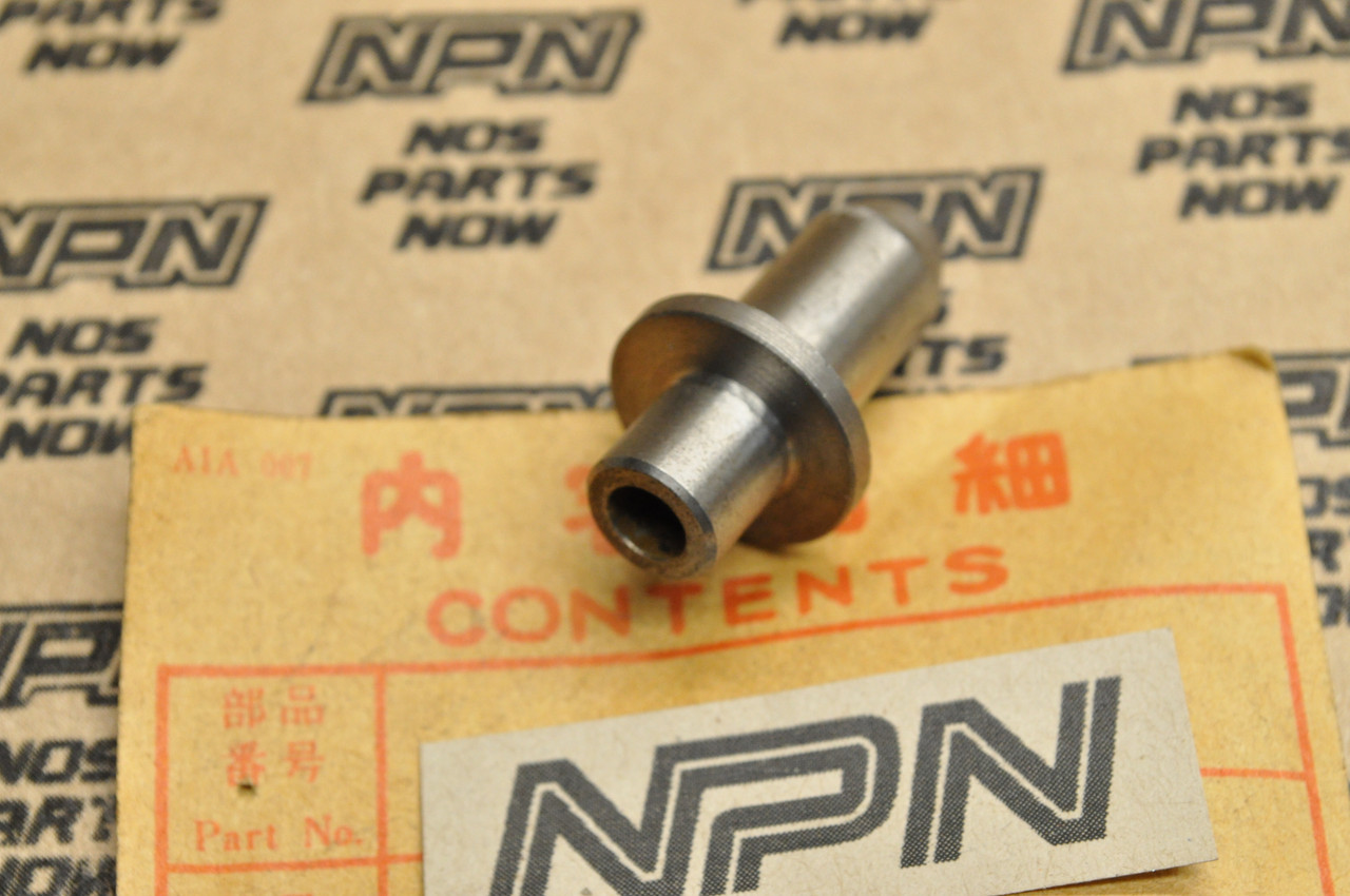 NOS Honda CL125 A Valve Guide 12021-243-300