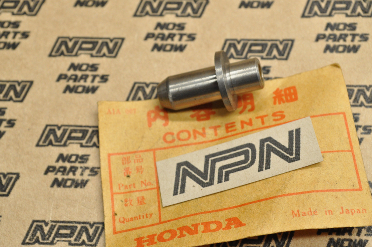NOS Honda CL125 A Valve Guide 12021-243-300