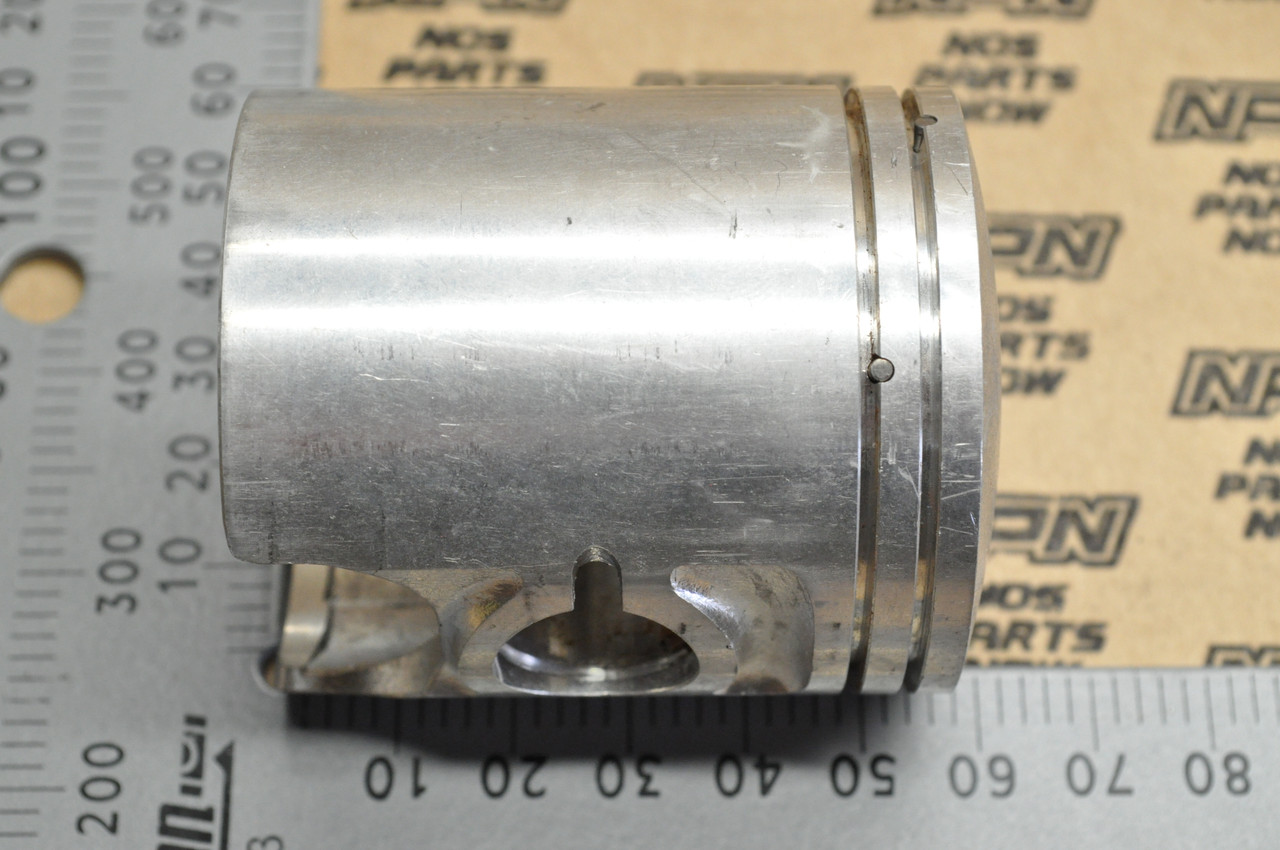 NOS Suzuki 1976-78 RM100 Standard Size (50mm) Piston 12110-41610
