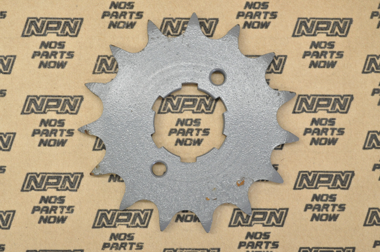 NOS Honda CA72 CA77 Superior Front Drive Chain Sprocket 15T 23801-266-000
