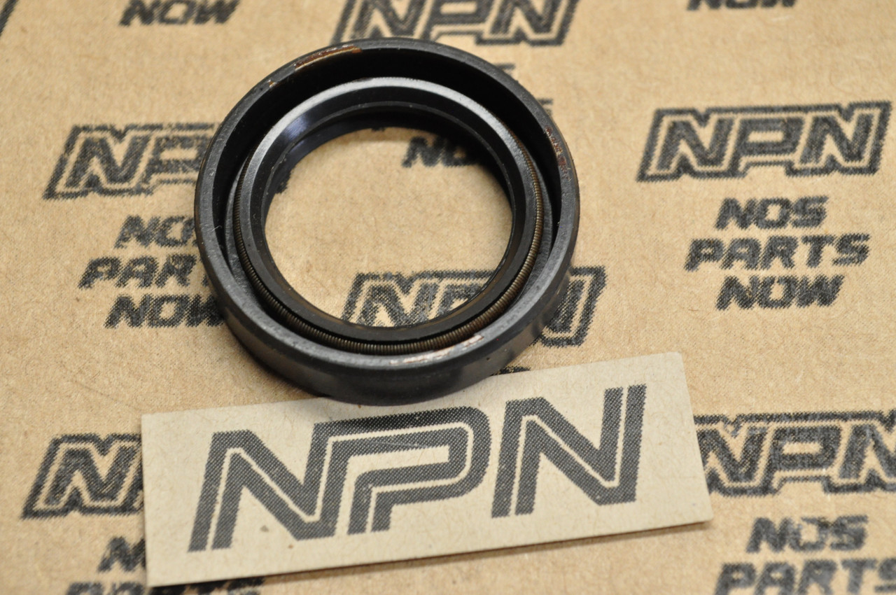NOS Honda TRX400 FW TRX450 Fourtrax Foreman Final Shaft Oil Seal 91201-196-003