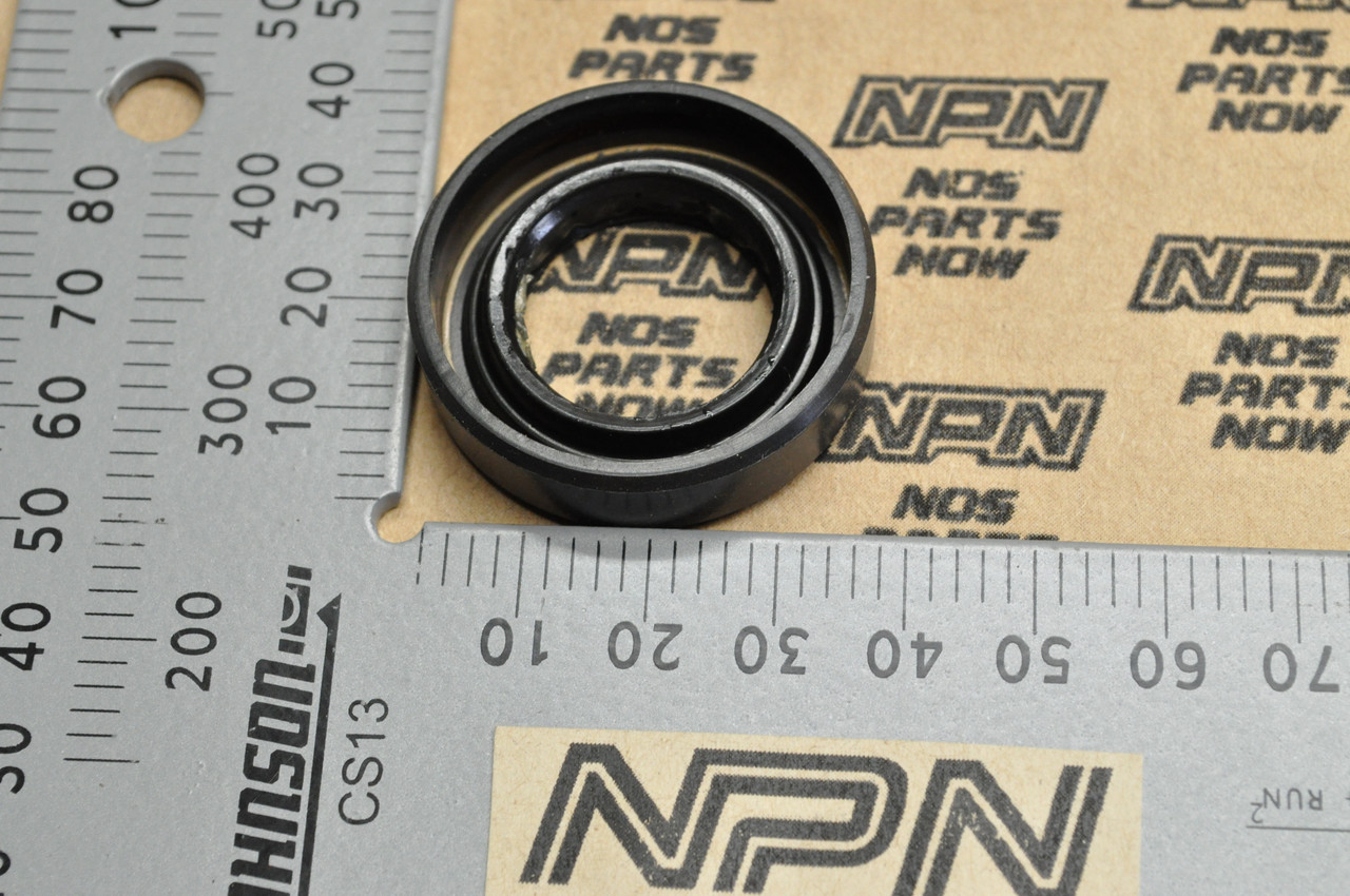 NOS Honda 1986-87 TRX350 87-89 TRX350D Front Drive Shaft Oil Seal 91207-HA7-671