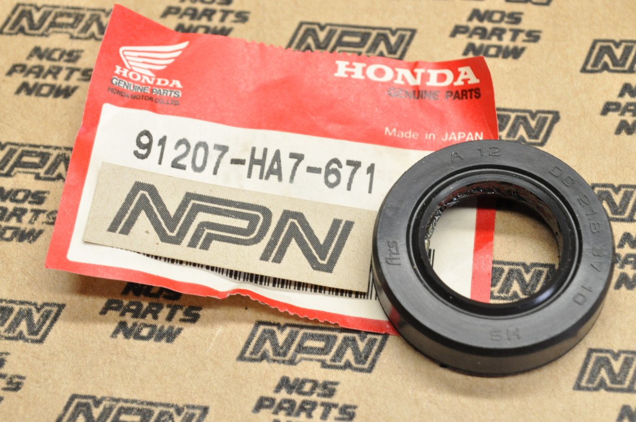 NOS Honda 1986-87 TRX350 87-89 TRX350D Front Drive Shaft Oil Seal 91207-HA7-671
