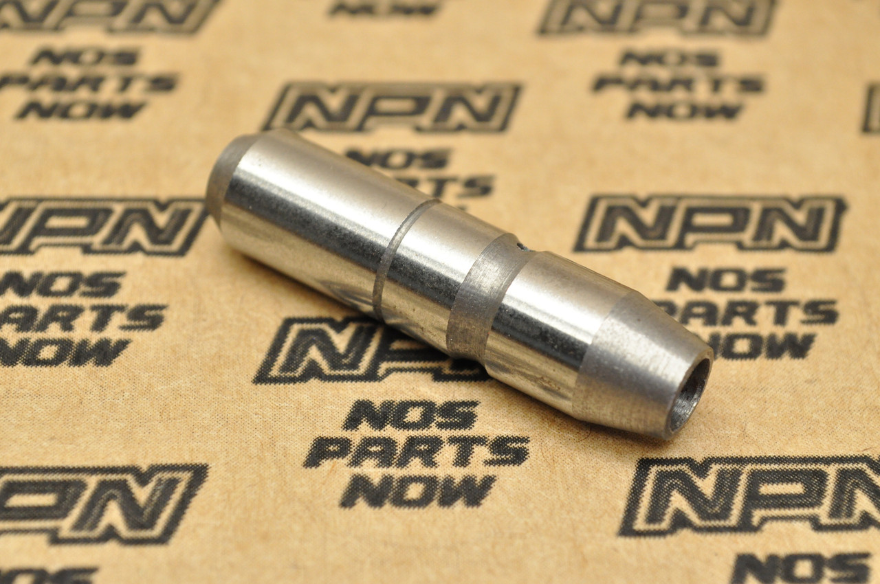 NOS Honda CL175 CA160 CB160 CB175 CL160 Intake Valve Guide 12021-216-405