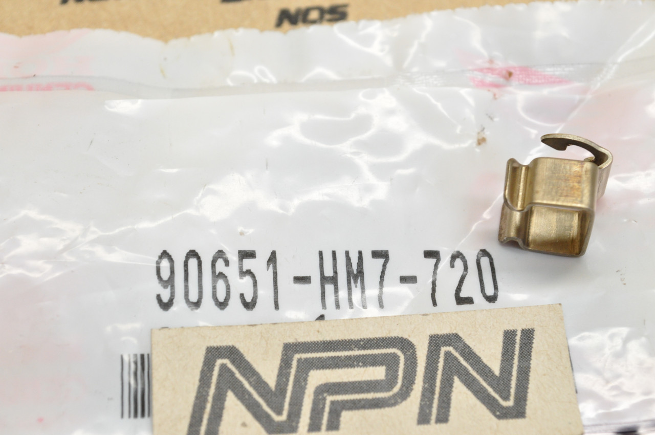 NOS Honda TRX300 TRX400 TRX450 Choke Cable Clip 90651-HM7-720