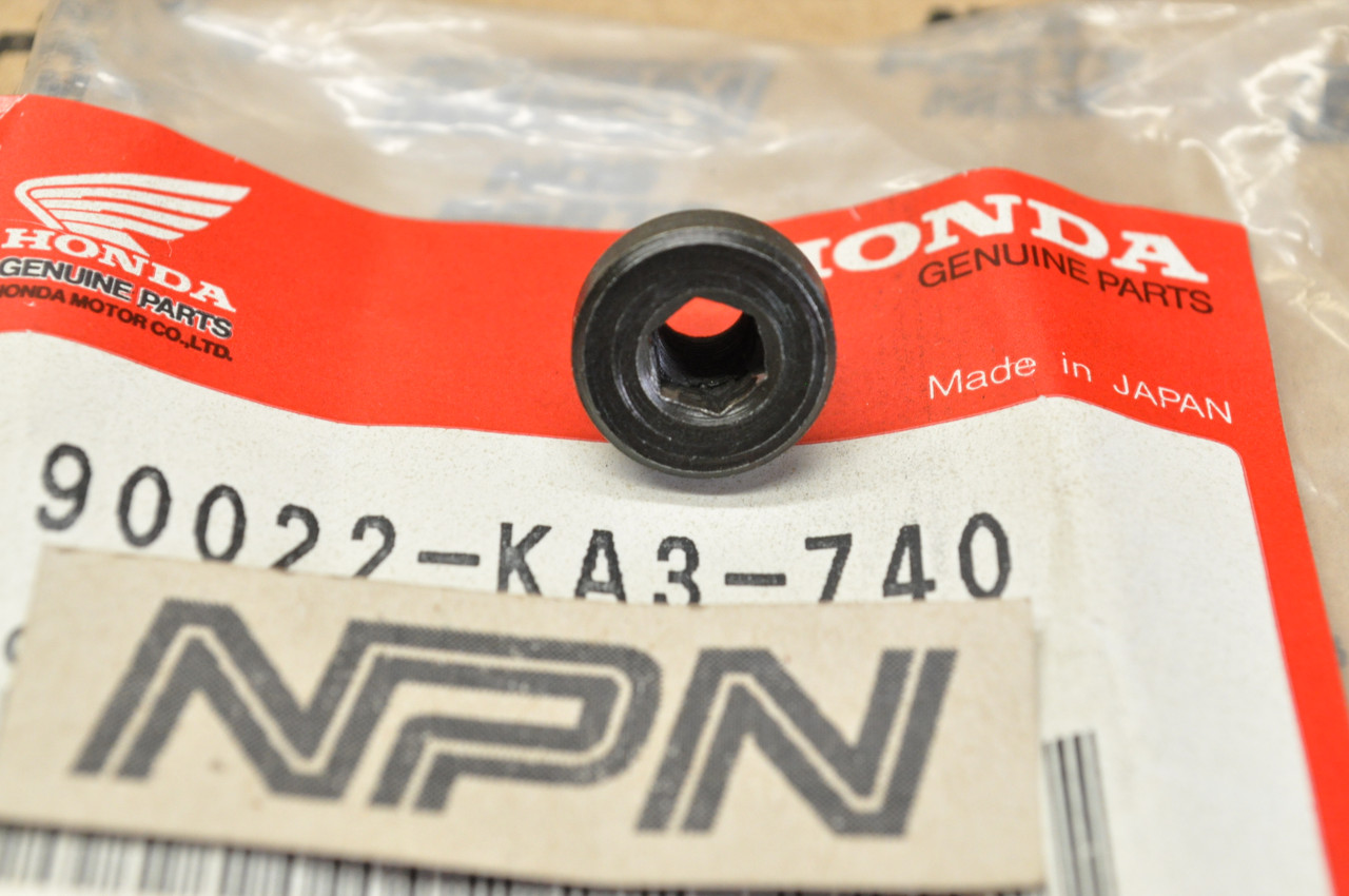 NOS Honda 1984-85 CR125 R 1985 CR250 R Exhaust Manifold Bolt 90022-KA3-740