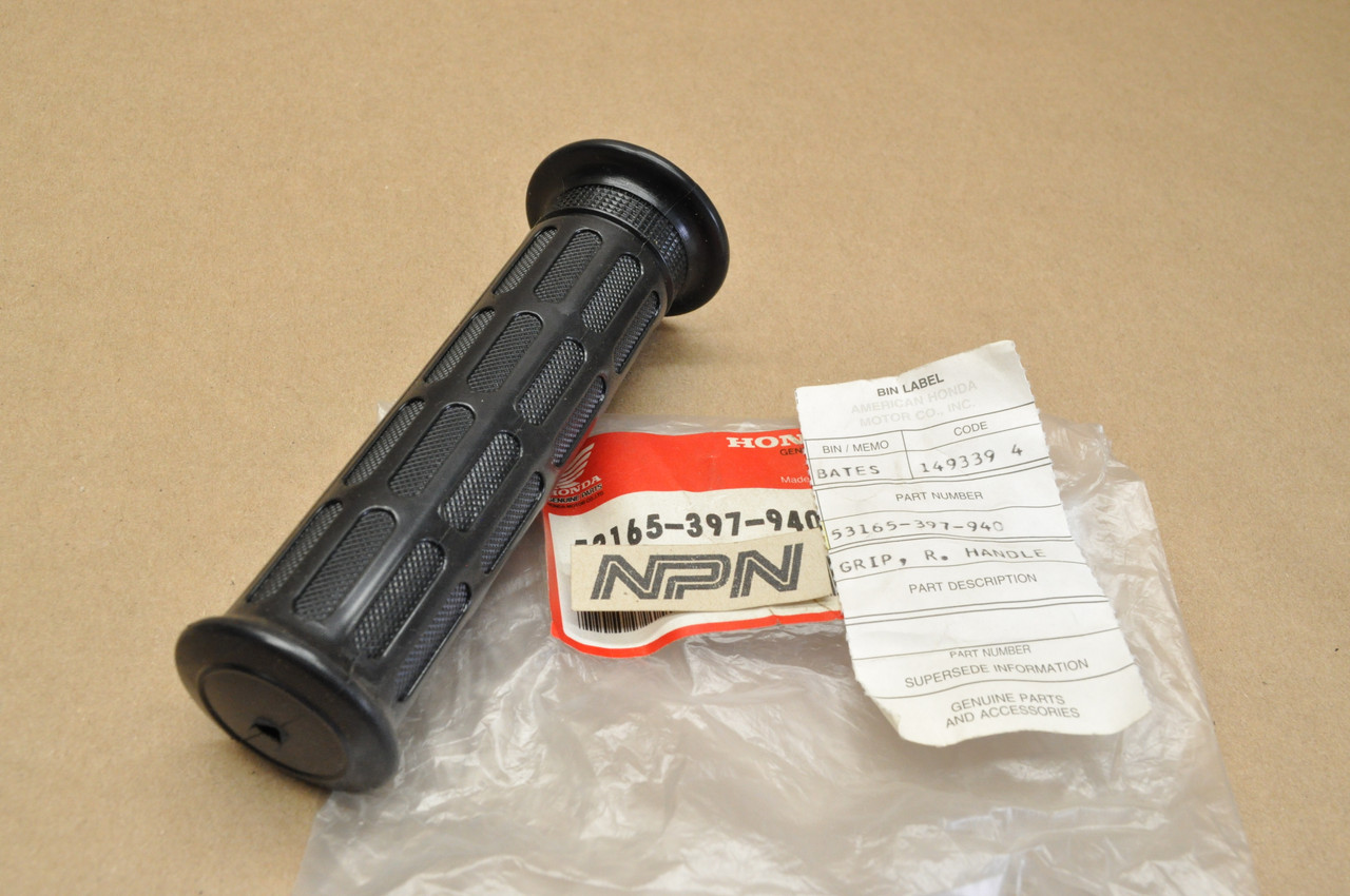 NOS Honda CB125 TT CB750 A Nighthawk Right Handlebar Grip 53165-397-940