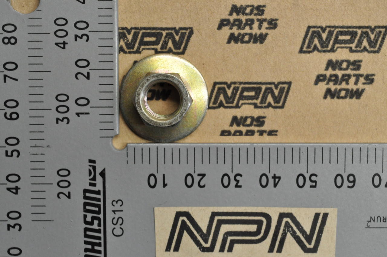 NOS Honda 1977 CB550 F 1977-78 CB550K Foot Rest Peg Nut Washer 94071-10080