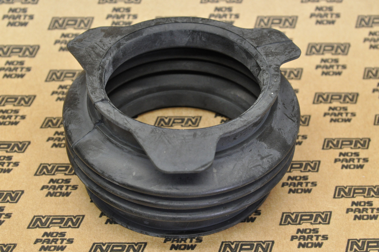 NOS Honda TRX300 TRX300FW Fourtrax Swing Arm Joint Rubber Boot 52101-HM5-930