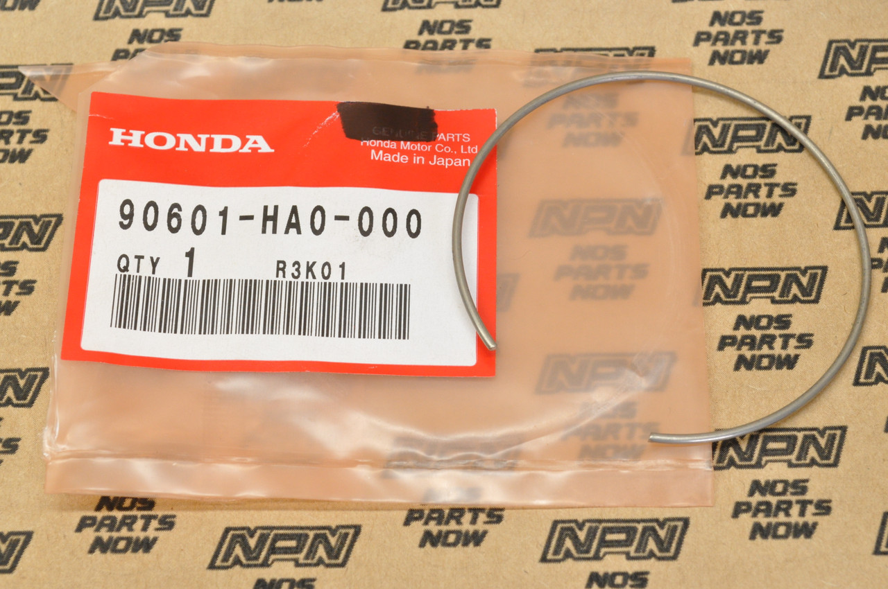 NOS Honda ATC250 TRX250 TRX300 TRX400 TRX450 TRX500 Oil Seal Clip 90601-HA0-000