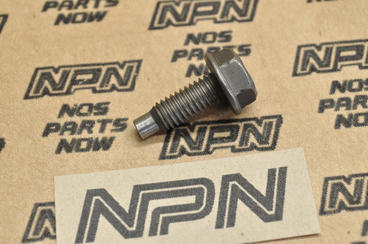 NOS Honda TRX300 Fourtrax XR650 Cylinder Head Flange Bolt 6x17 90081-HC4-000