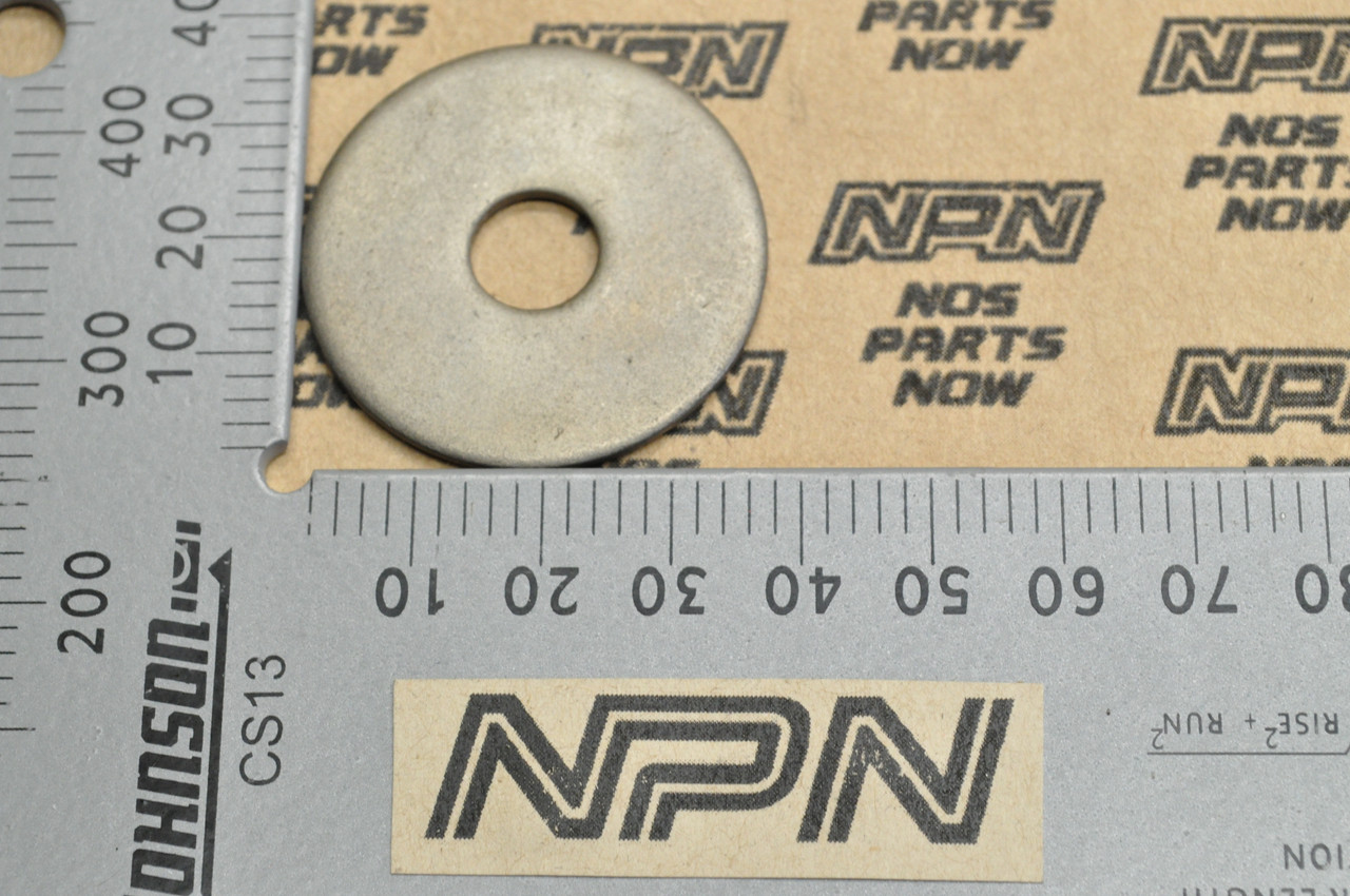 NOS Honda CB400 CB750 CBR600 CBR900 PC800 VF750 VT700 Washer 90459-438-000
