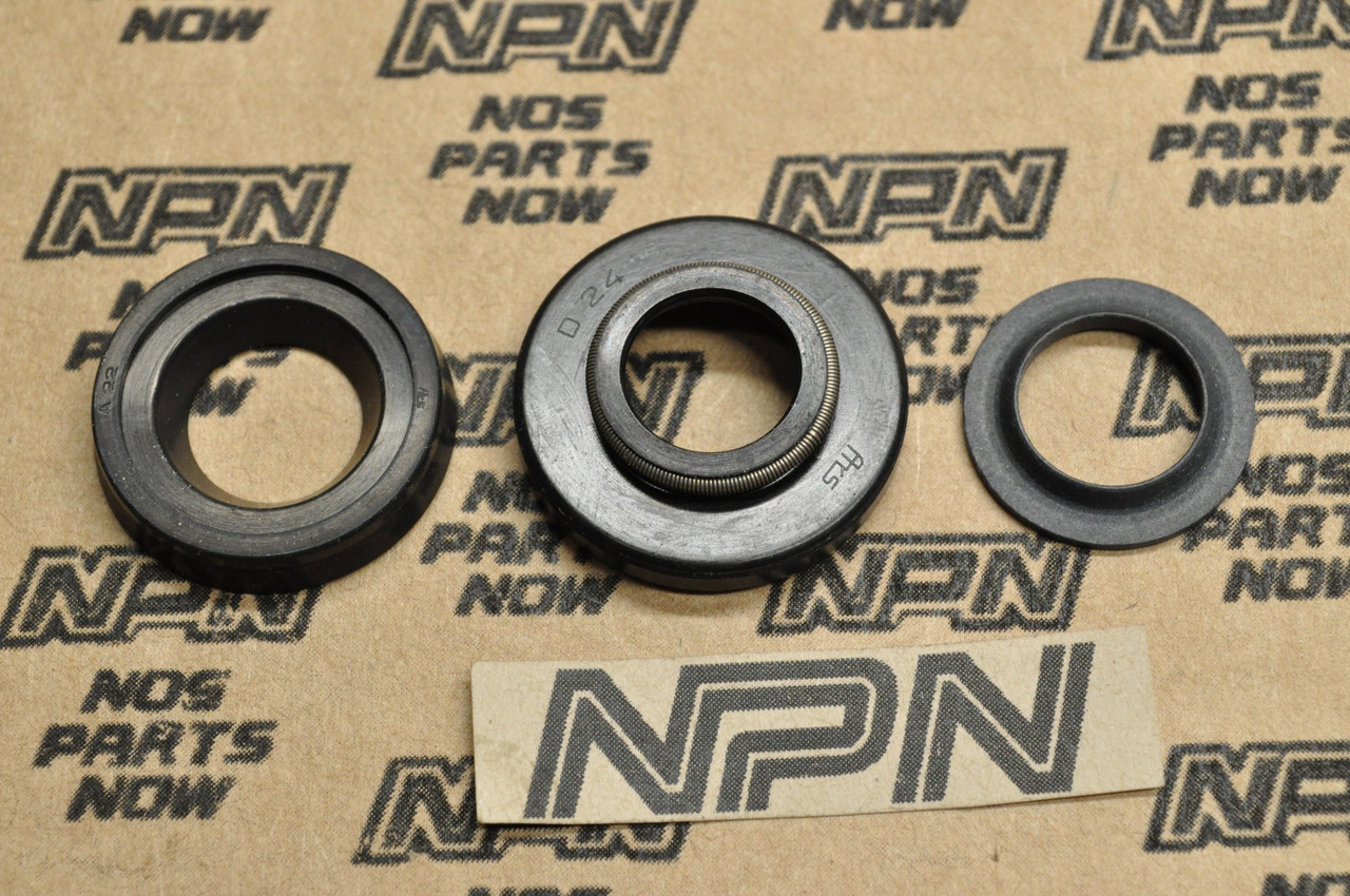 NOS Honda 1986-95 CR80 R Rear Shock Absorber Oil Seal Set 52436-GC4-305