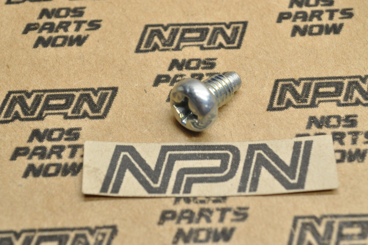 NOS Honda 1995-2007 CR125 R Right Crank Case Cover Bolt 90035-KZ4-620