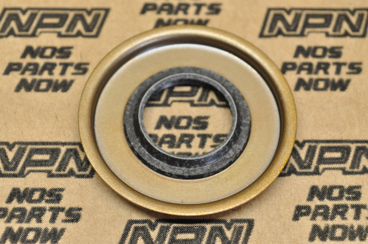 NOS Honda 1984-87 GL1200 Gold Wing Swingarm Dust Seal Plate 52118-MG9-003