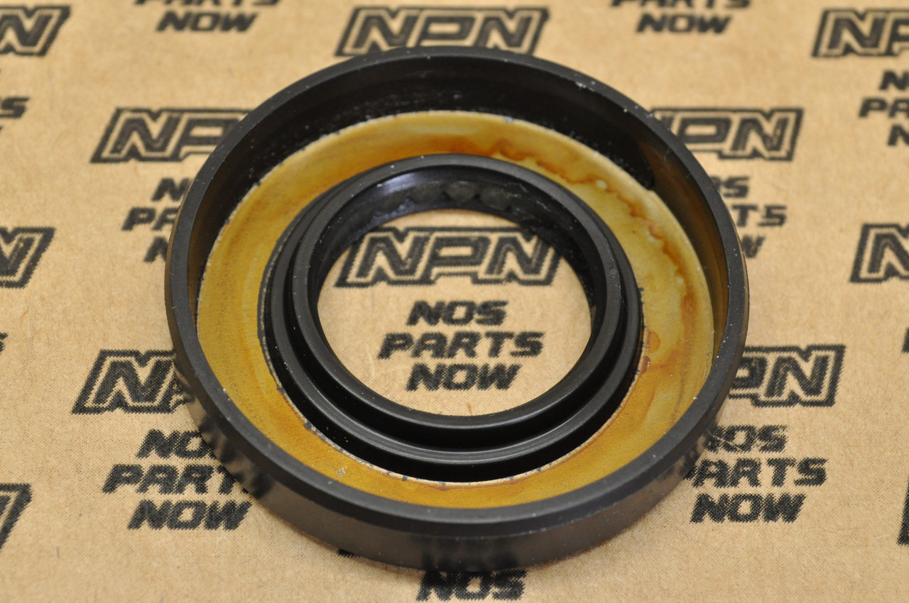 NOS Honda 1986-87 TRX350 1987-89 TRX350D Drive Shaft Oil Seal 91208-HA7-671