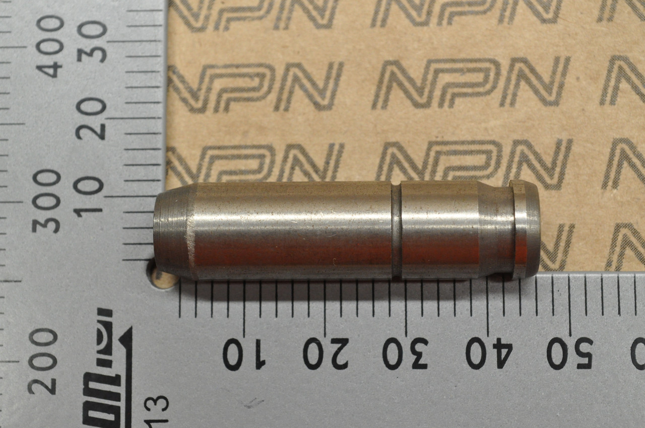 NOS Honda CB750 K0-77 CB750A Hondamatic CB750F Intake Valve Guide 12025-300-300