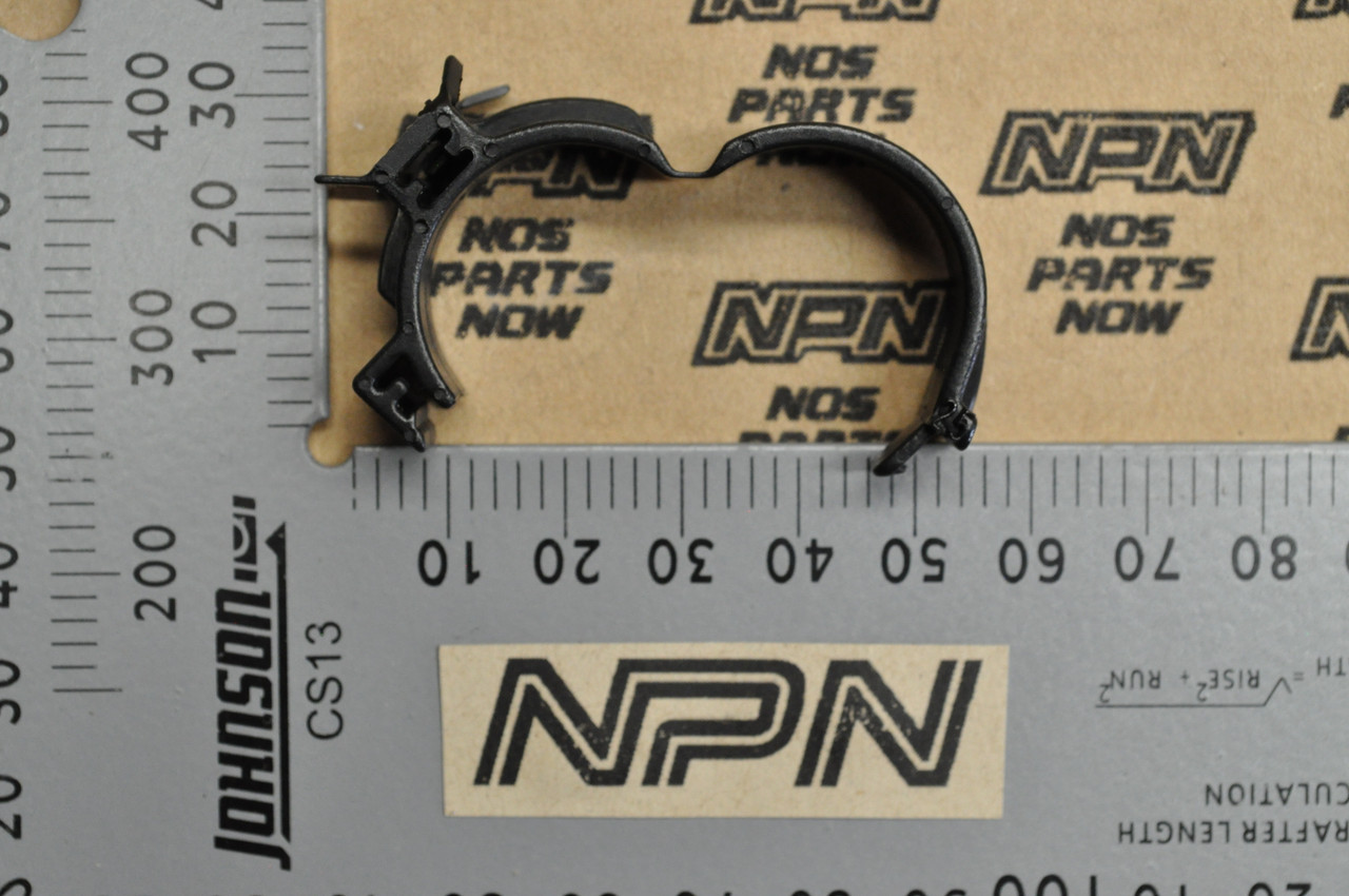 NOS Honda CB1000 CBR600 GL1500 TRX200 VF750 VT1100 Cable Clip 90690-GHB-671