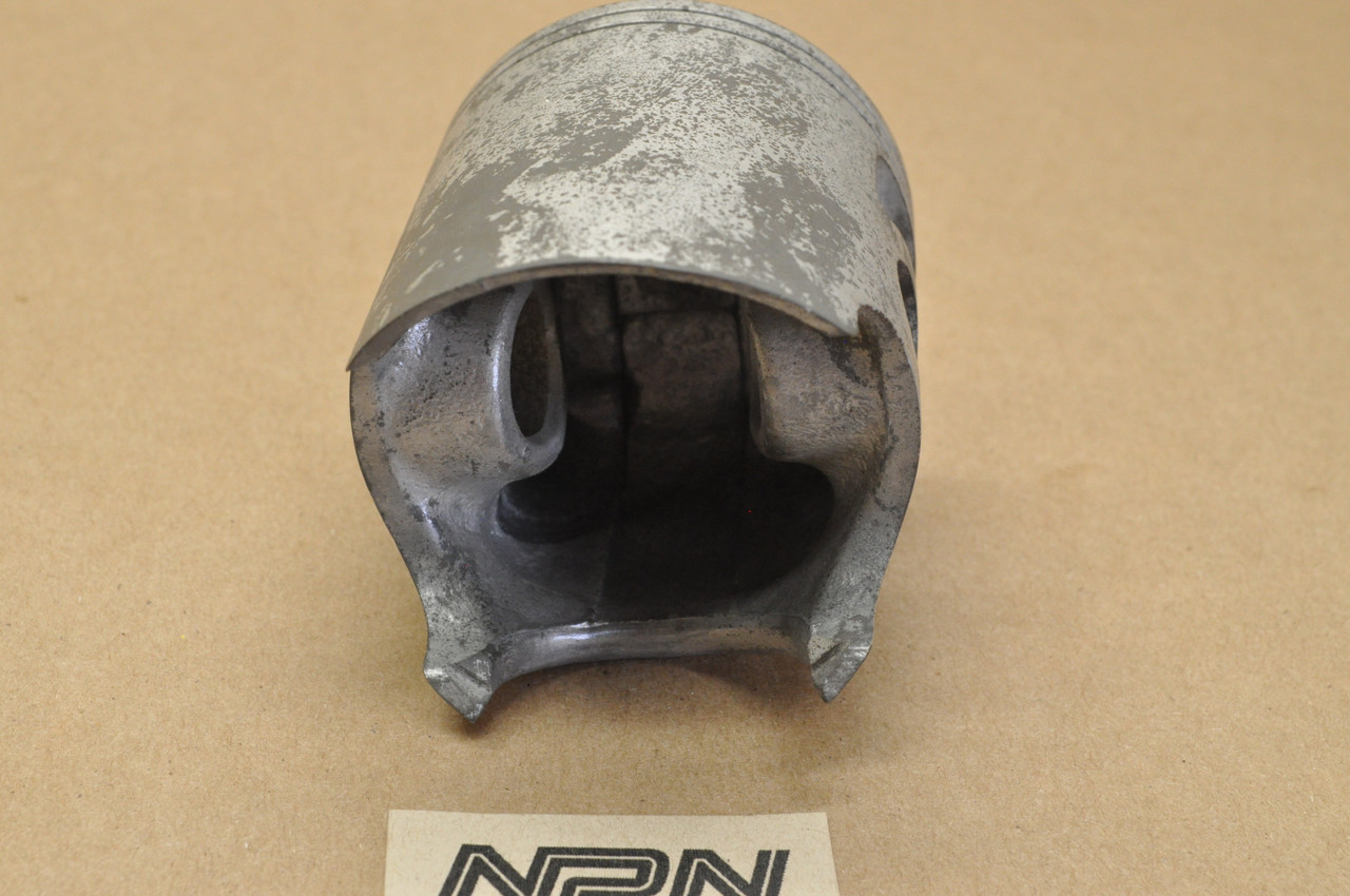 NOS Honda 1986 TRX250 R Fourtrax Piston .25 Oversize 13103-HB9-000