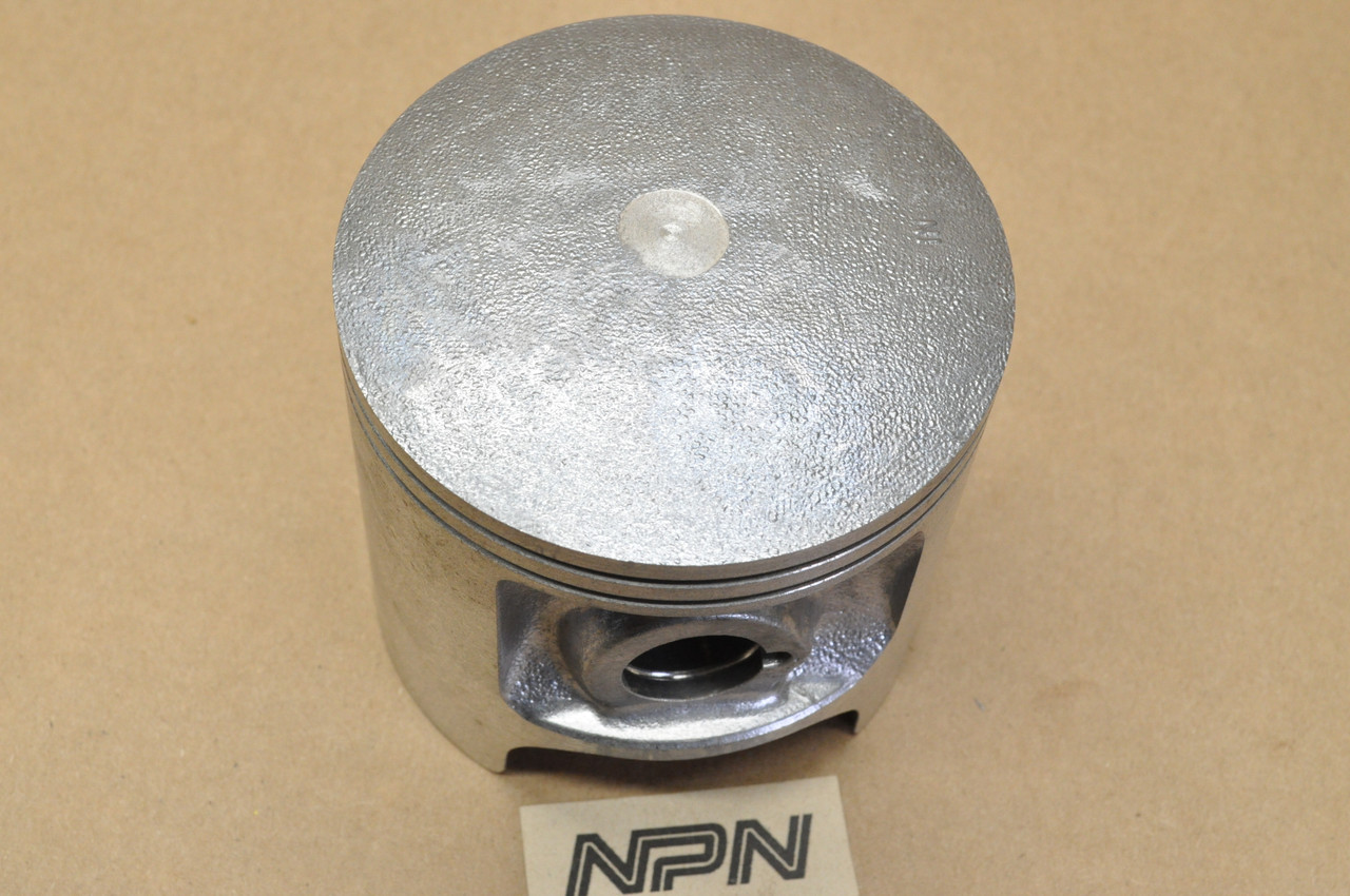 NOS Honda 1983 CR480 R Standard Size Piston 13101-KA5-680