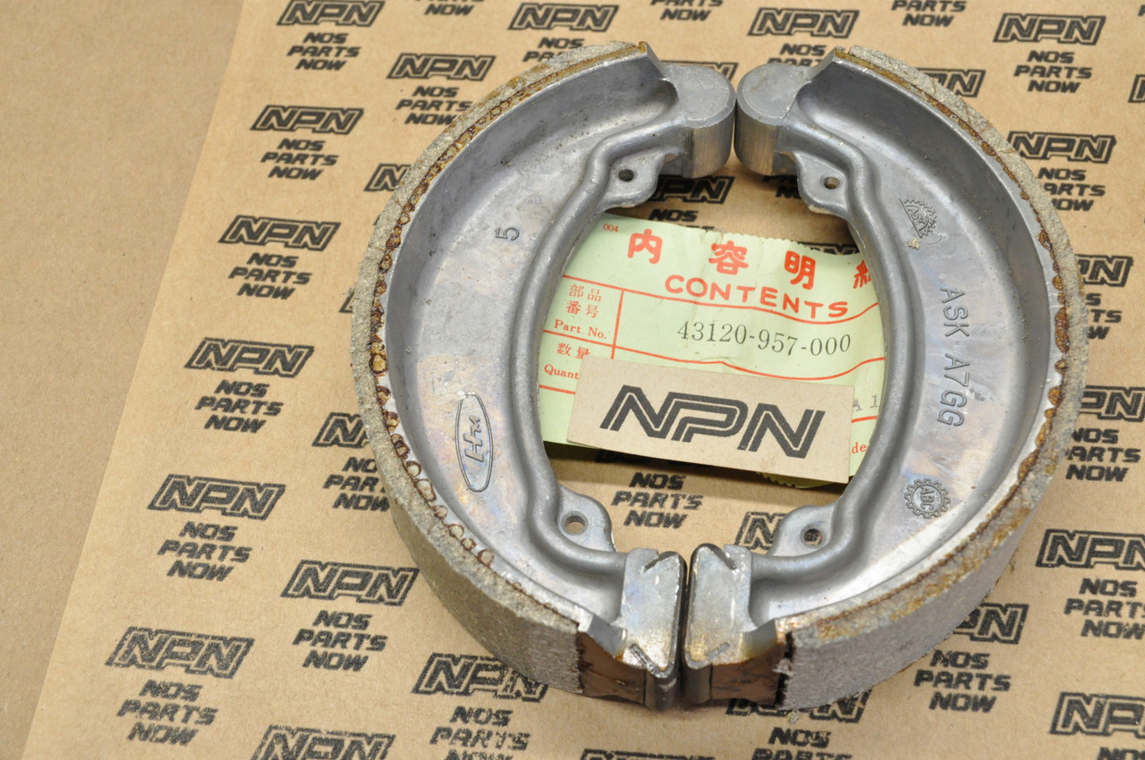 NOS Honda 1978-85 ATC70 Rear Brake Shoe Pad Set for 1 Hub= 2 Shoes 43120-957-000