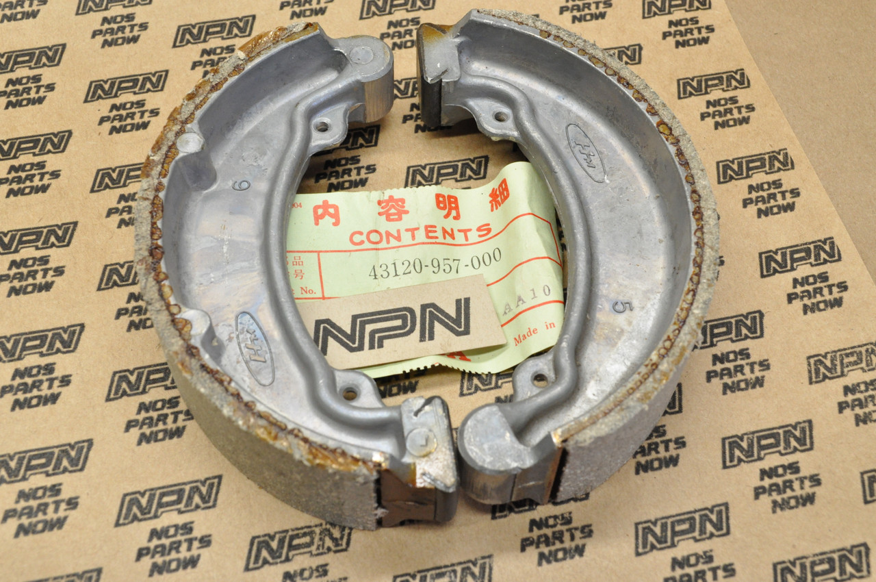 NOS Honda 1978-85 ATC70 Rear Brake Shoe Pad Set for 1 Hub= 2 Shoes 43120-957-000