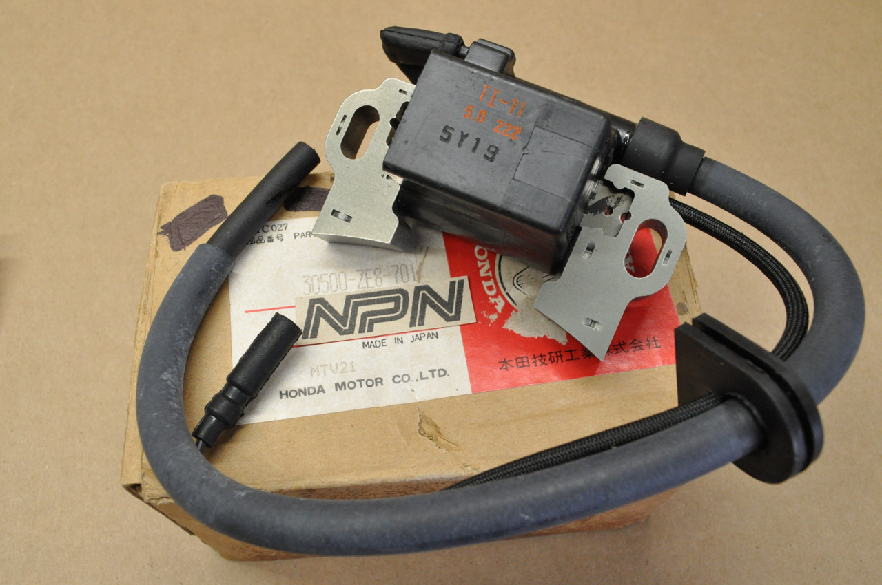 NOS Honda HT-R3009 HT-R3811 Riding Mower Ignition Coil 30500-ZE8-701