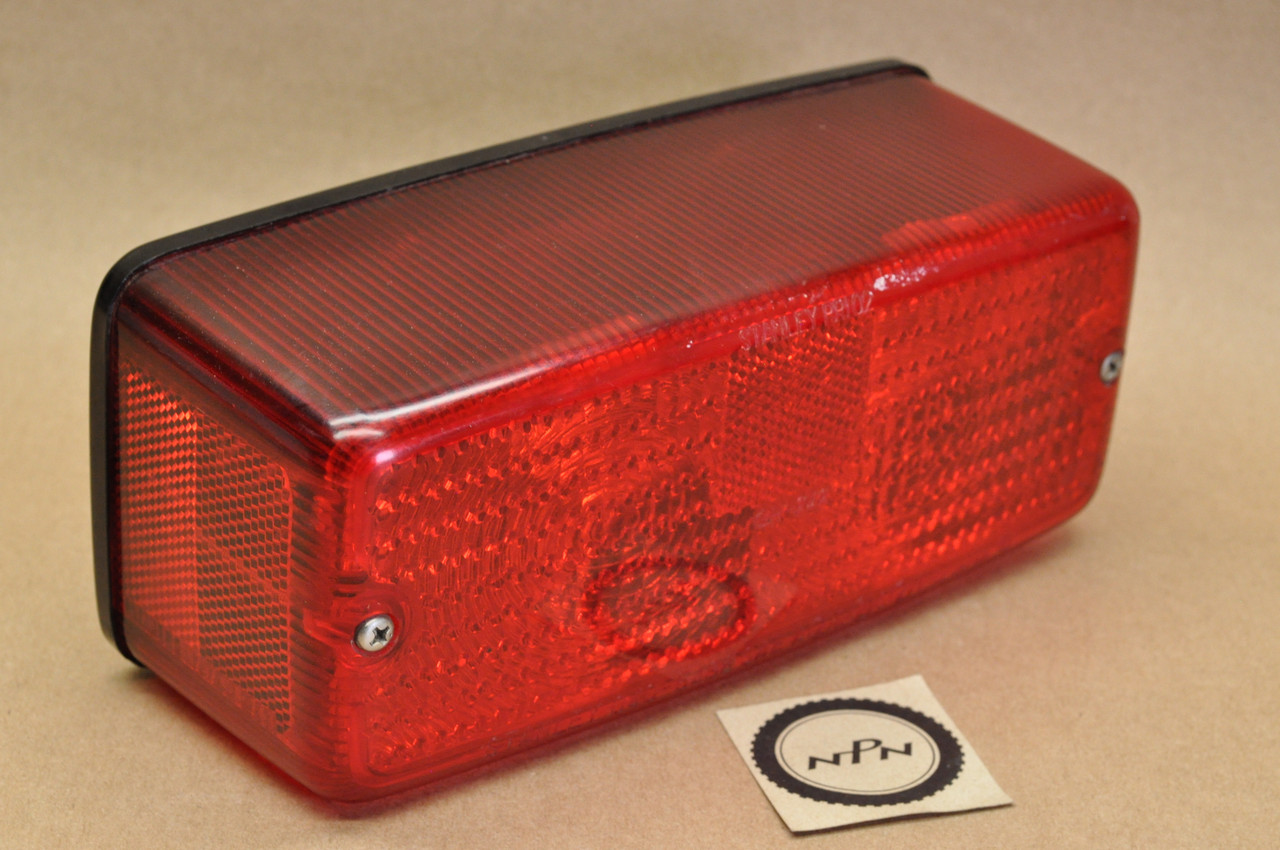 Vtg OEM Yamaha 1976-77 XS360 77 XS750 Rear Brake Tail Light & Lens 1L9-84710-60