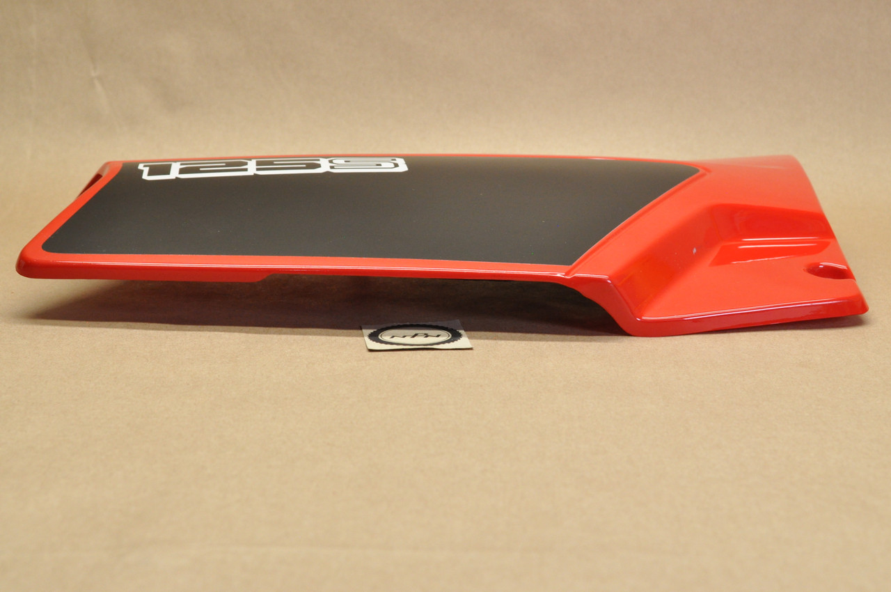 NOS Honda 1984 XL125 S Monza Red Right Side Cover Panel 836A1-KB1-870 ZA