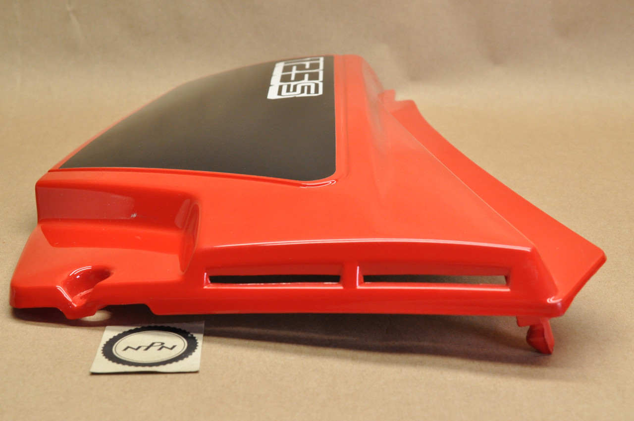 NOS Honda 1984 XL125 S Monza Red Right Side Cover Panel 836A1-KB1-870 ZA