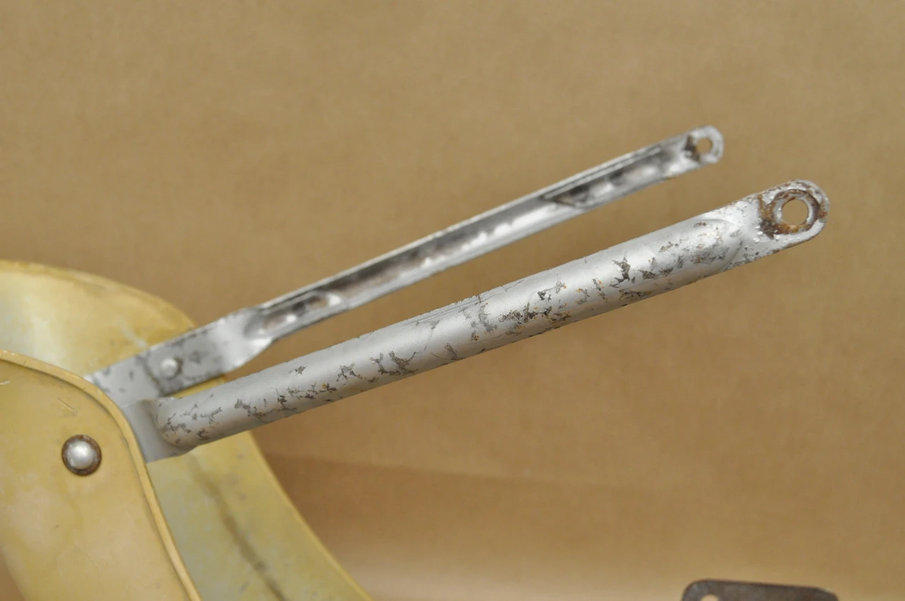 Vintage OEM Honda CA175 Silver Front Fender Splash Mud Guard 61100-237-680 S