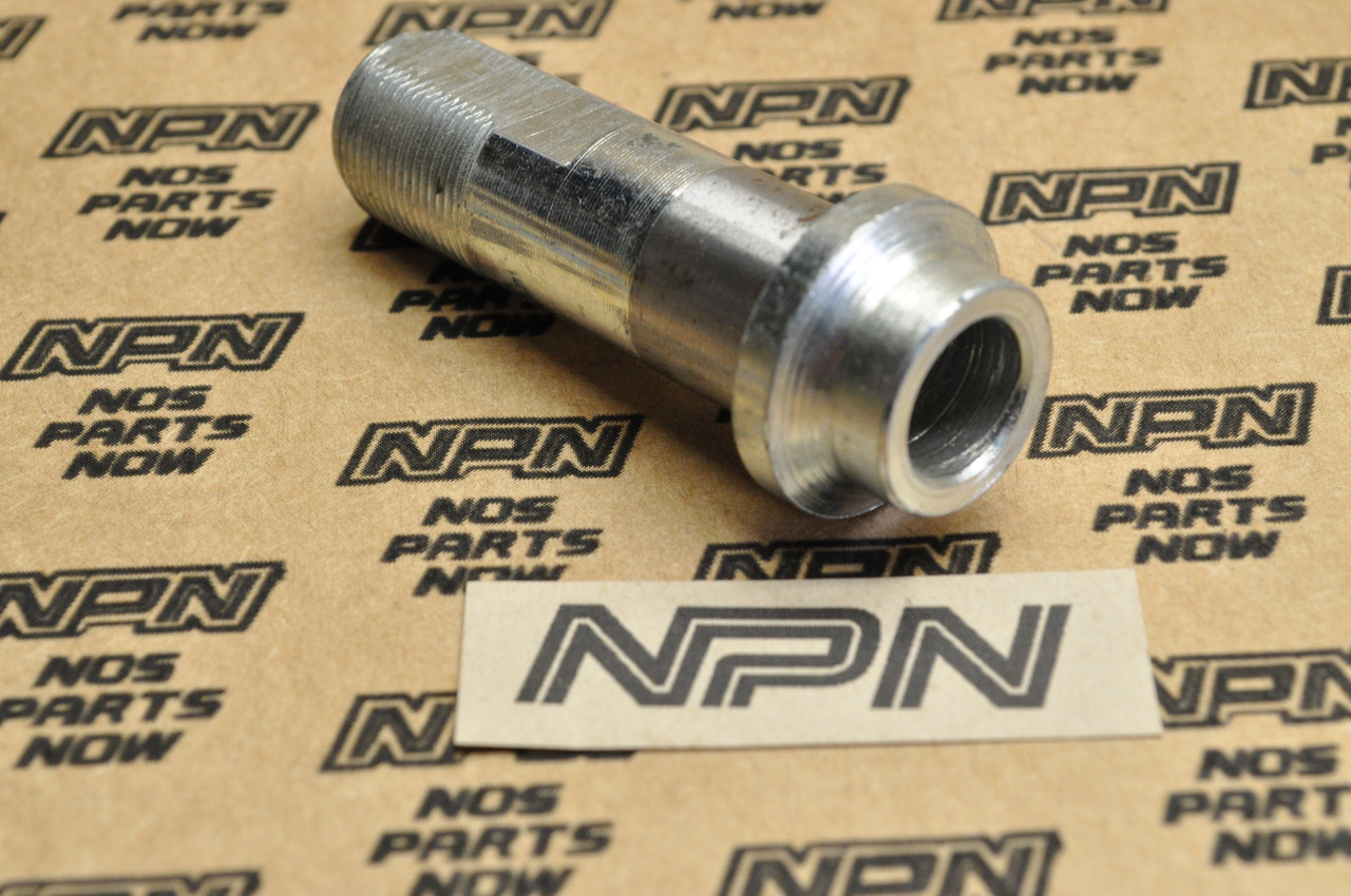 NOS Honda CT90 K0-1979 Trail 90 CT200 Rear Wheel Axle Sleeve 42303-033-000