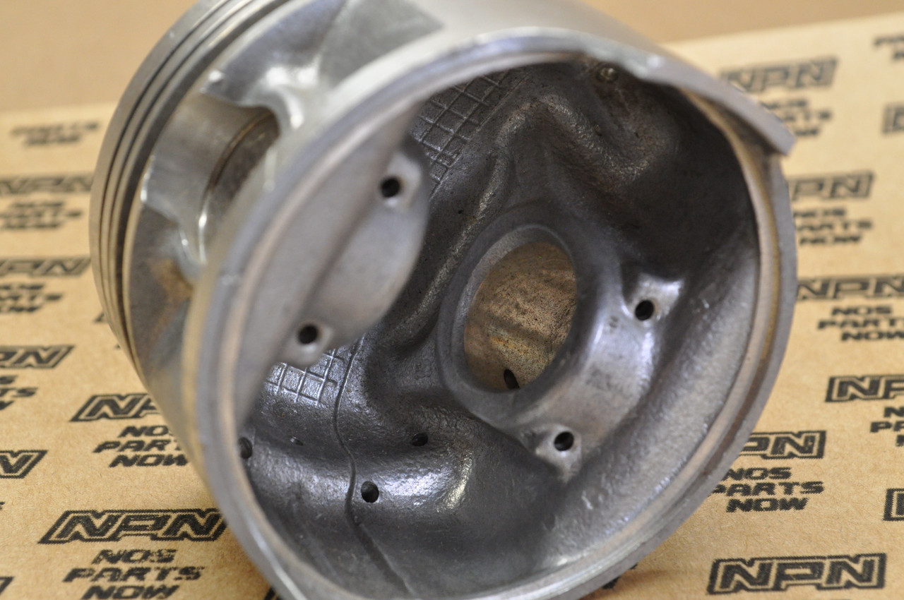 Vintage OEM Honda 1982 VF750 C 1982-83 VF750S Standard Size Piston 13101-MB0-000