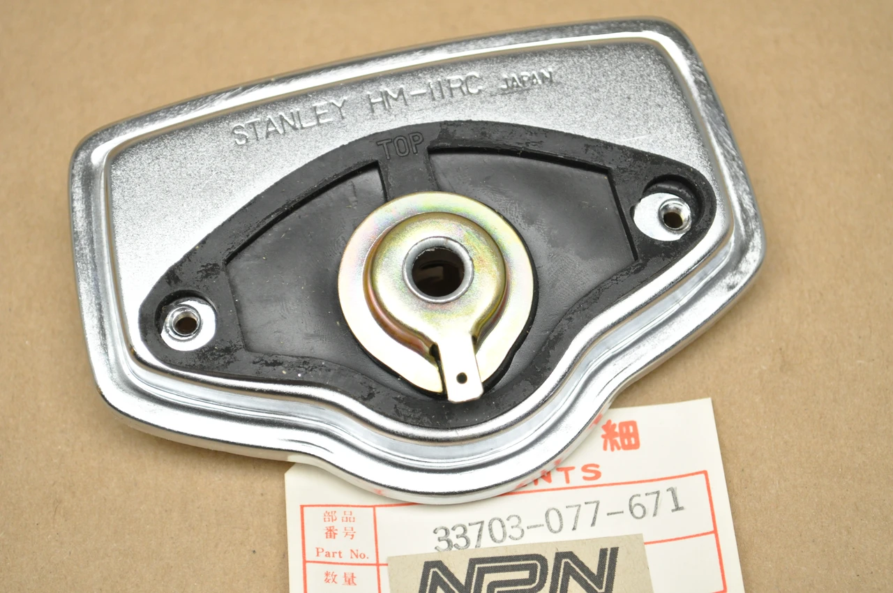 NOS Honda CB100 CB450 CB750 CL450 CL90 CT90 S90 SL350 Light Base 33703-077-671