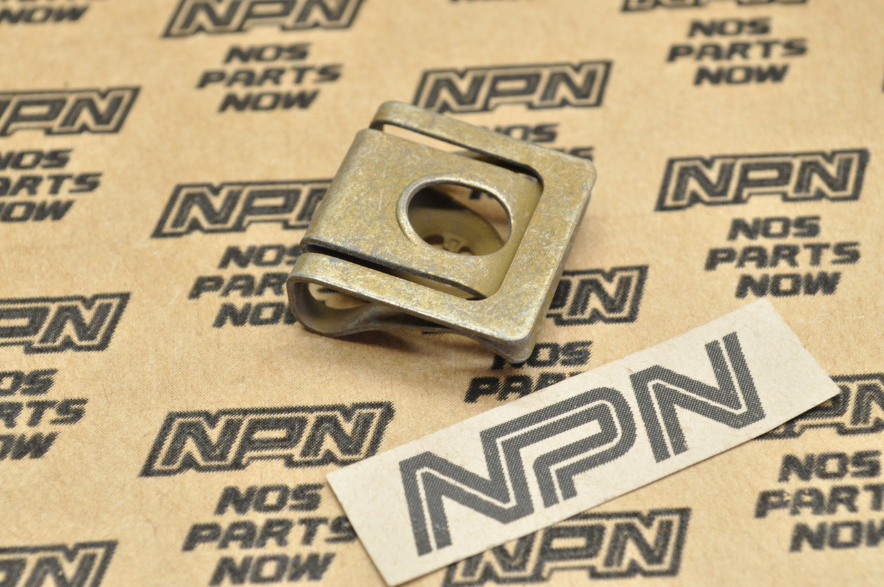 NOS Honda CBR900 RR CRF250 CRF450 VFR750 F Cowl Spring Plate 64508-KV3-000
