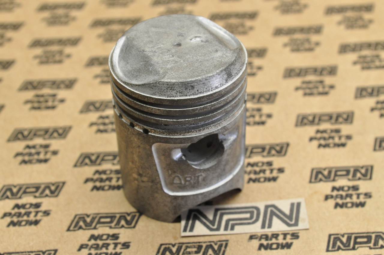 NOS Honda CA100 C100 Piston 1.00 Oversize 13105-001-020