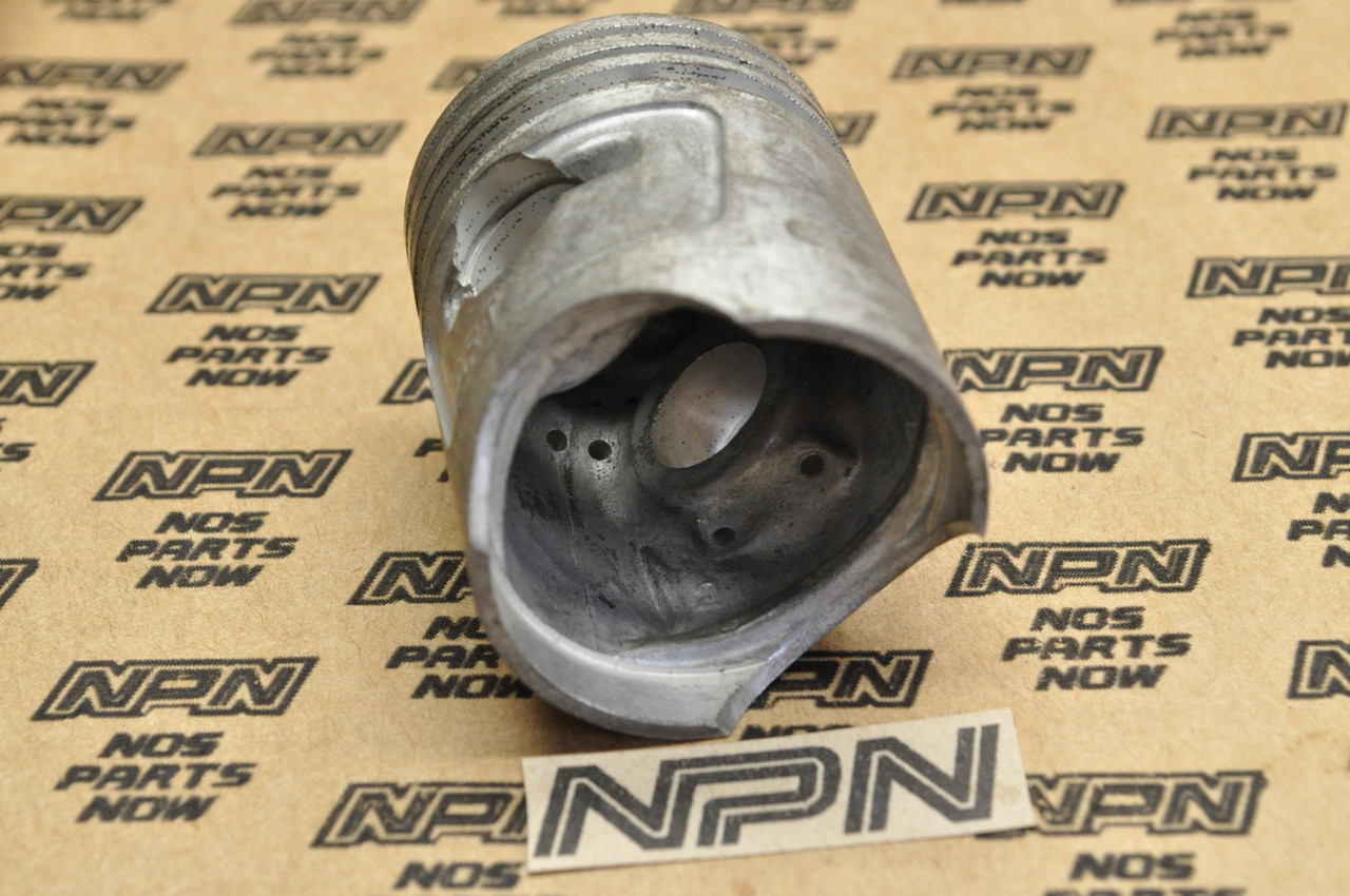 NOS Honda CA100 C100 Piston 1.00 Oversize 13105-001-020