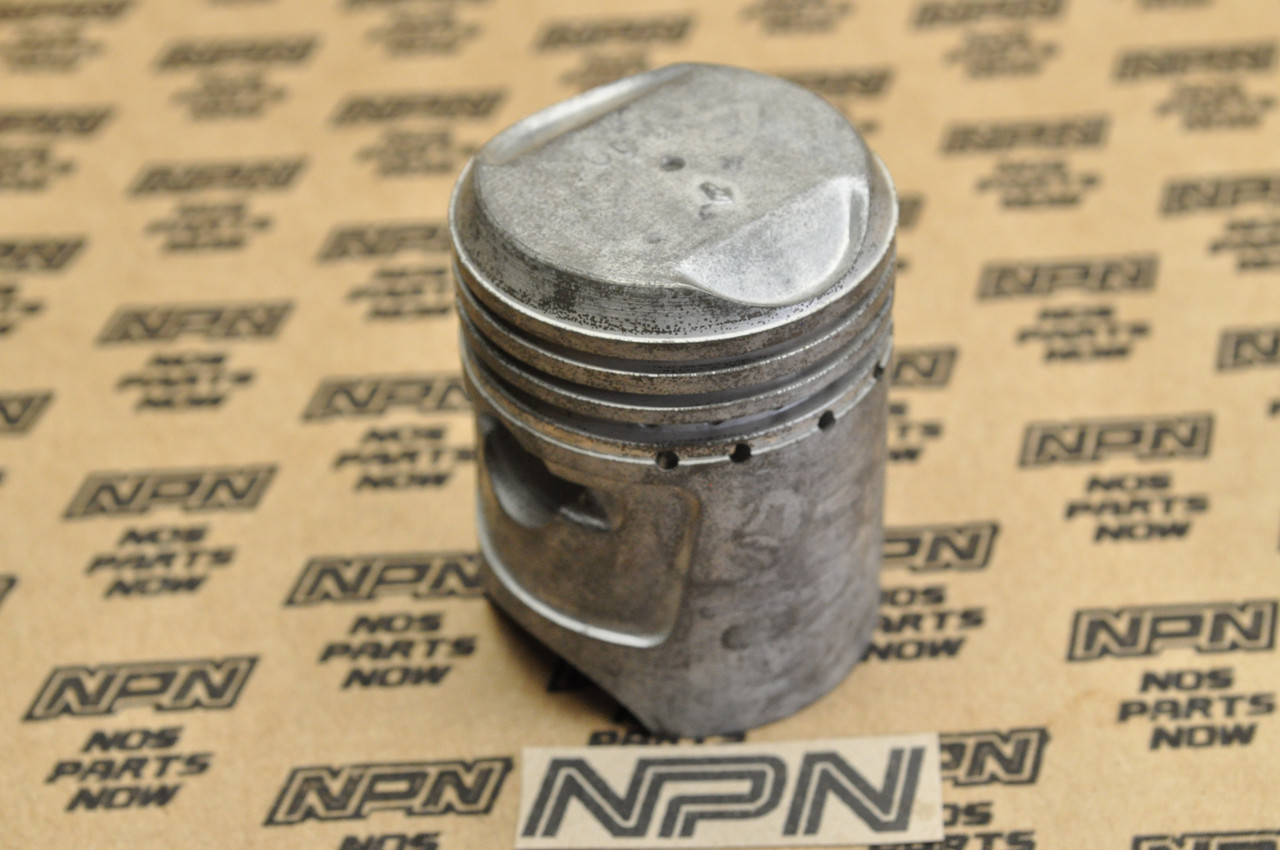 NOS Honda CA100 C100 Piston 1.00 Oversize 13105-001-020