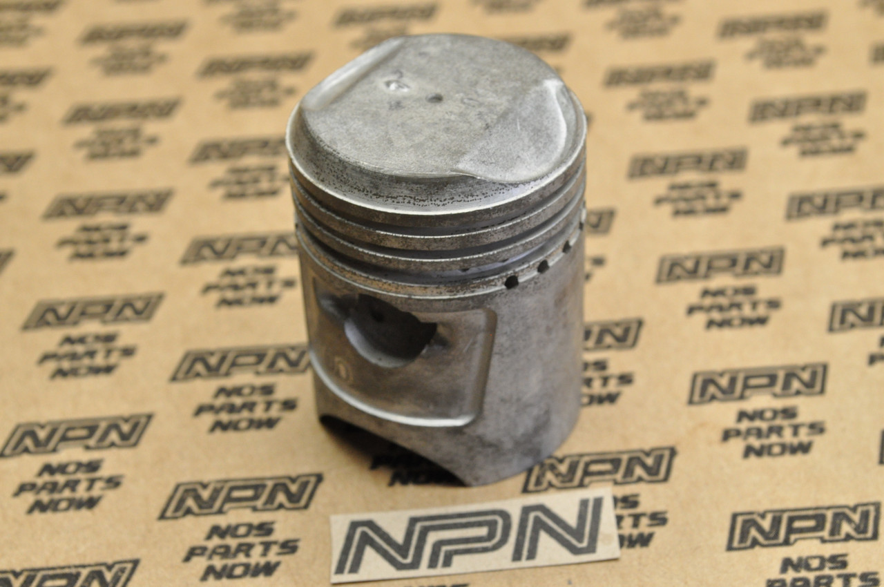 NOS Honda CA100 C100 Piston 1.00 Oversize 13105-001-020