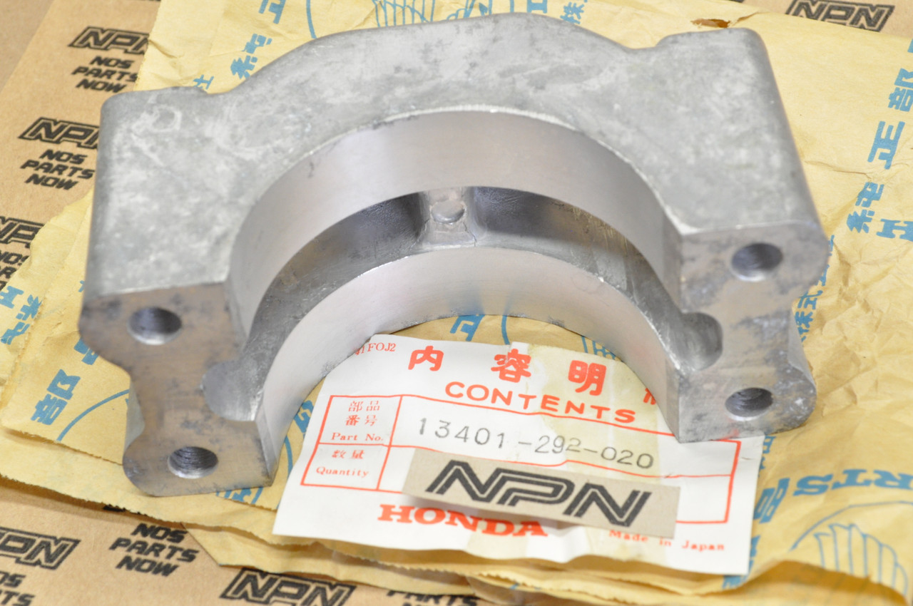 NOS Honda CB450 CL450 Crank Shaft Bearing Center Holder Clamp Cap 13401-292-020