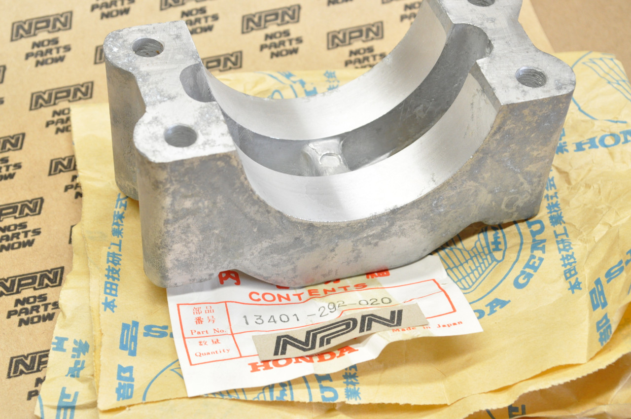 NOS Honda CB450 CL450 Crank Shaft Bearing Center Holder Clamp Cap 13401-292-020