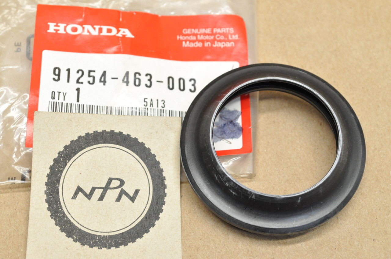 NOS Honda CB1100 CB900 CBX CX650 GL1100 VF750 VT700 XL600 Seal