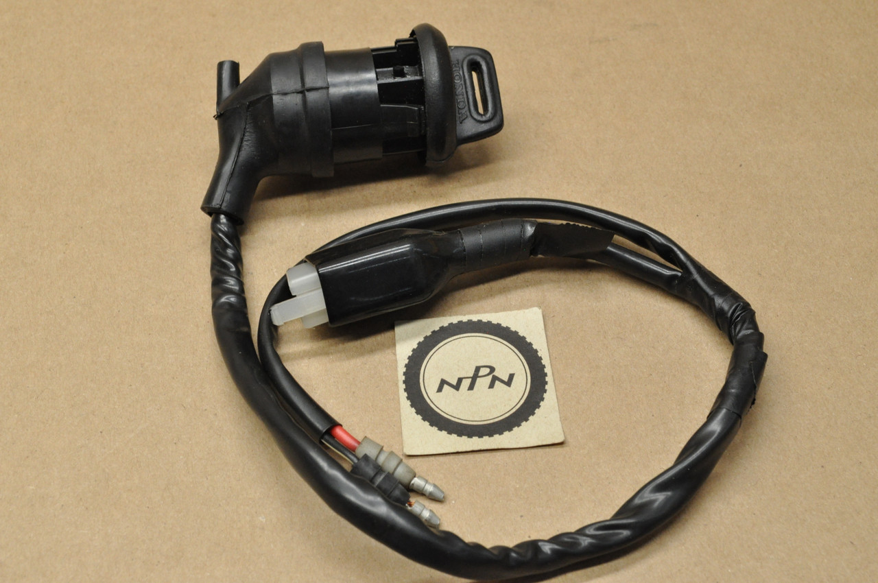 NOS Honda 1985 TRX250 Fourtrax Ignition Switch w/ Key 35010-HA8-010